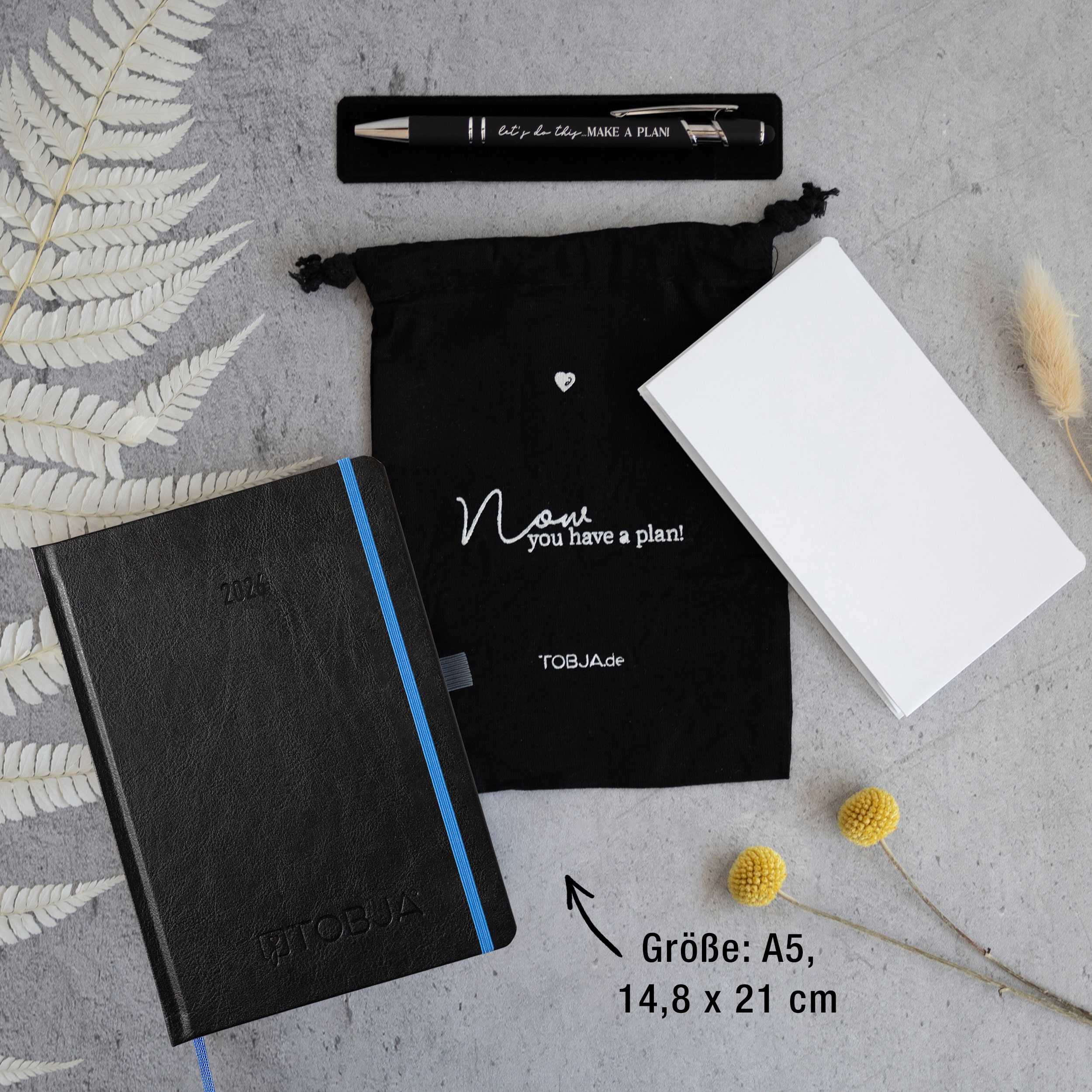 Buchkalender 2026 A5 "Blue Line" +Set A5 Buchkalender 2026 Nero Blau + Essential Kit