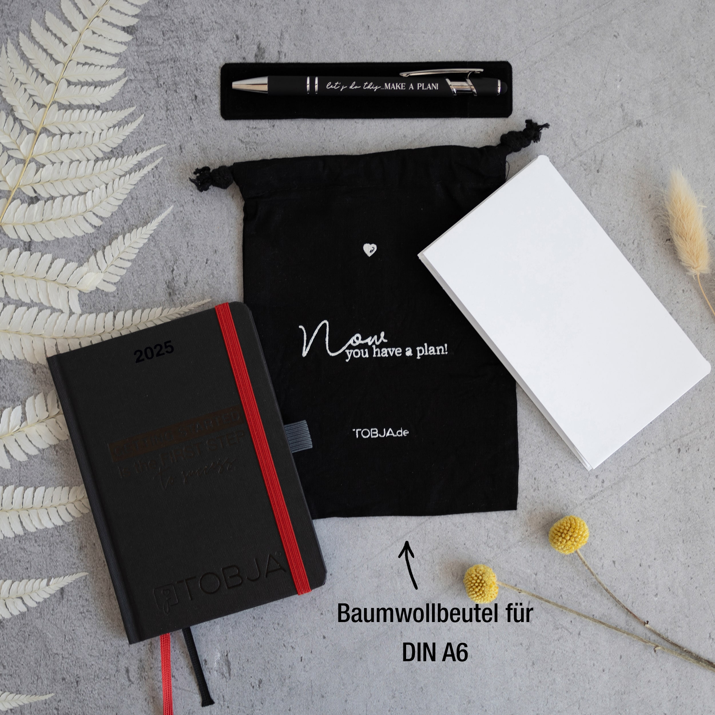 Taschenkalender 2025 A6 "Black" + Zubehör Taschenkalender 2025 A6 "Black" + Zubehör